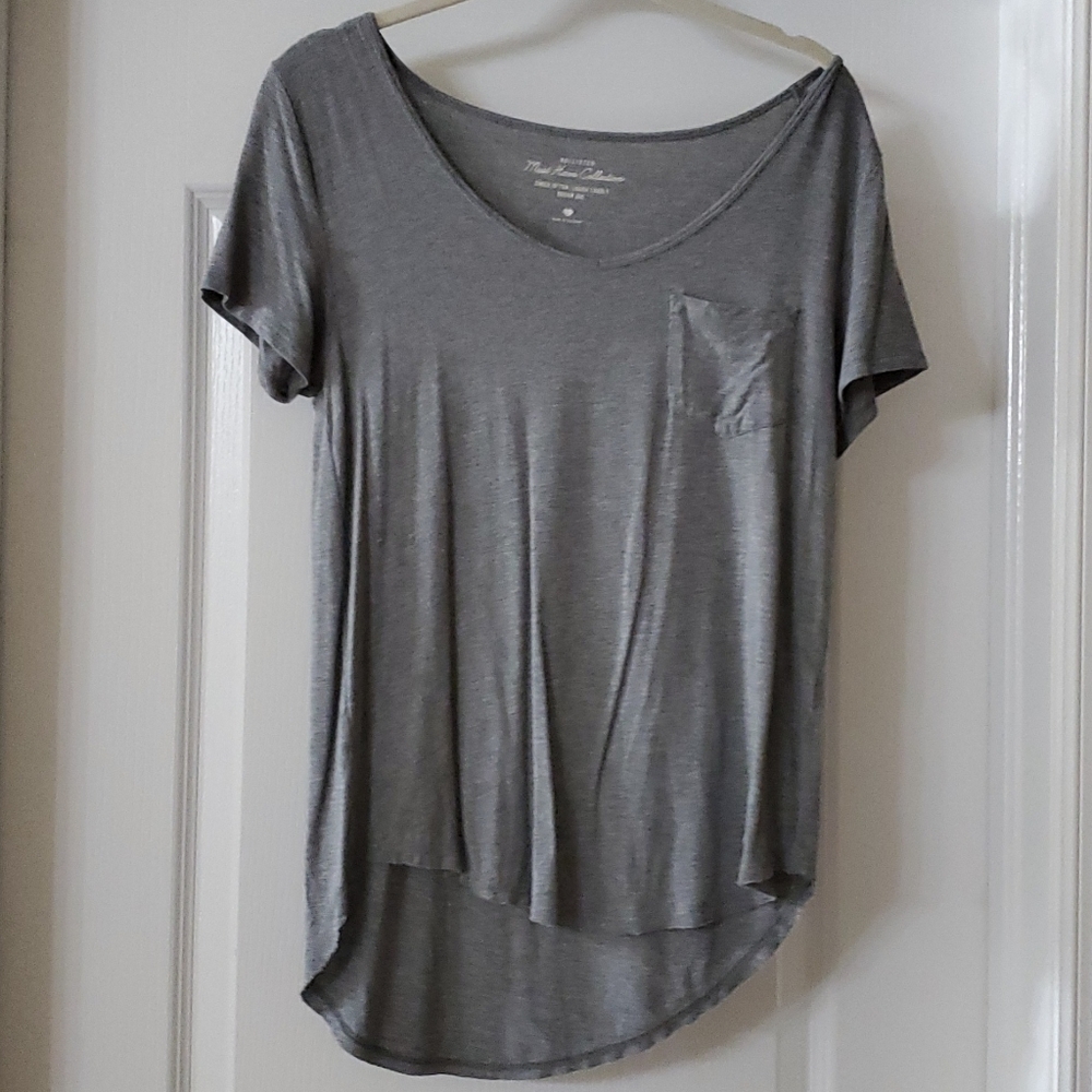 Hollister t-shirt